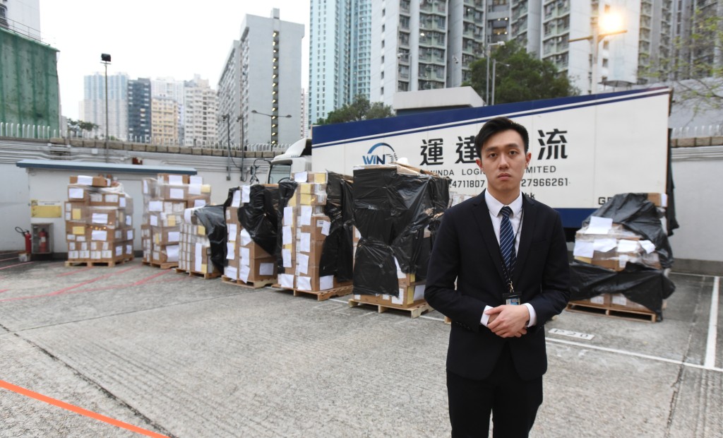 葵青警区重案组高级督察王德扬交代案情。