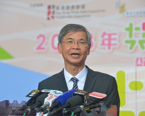羅致光重申無意降生果金年齡。