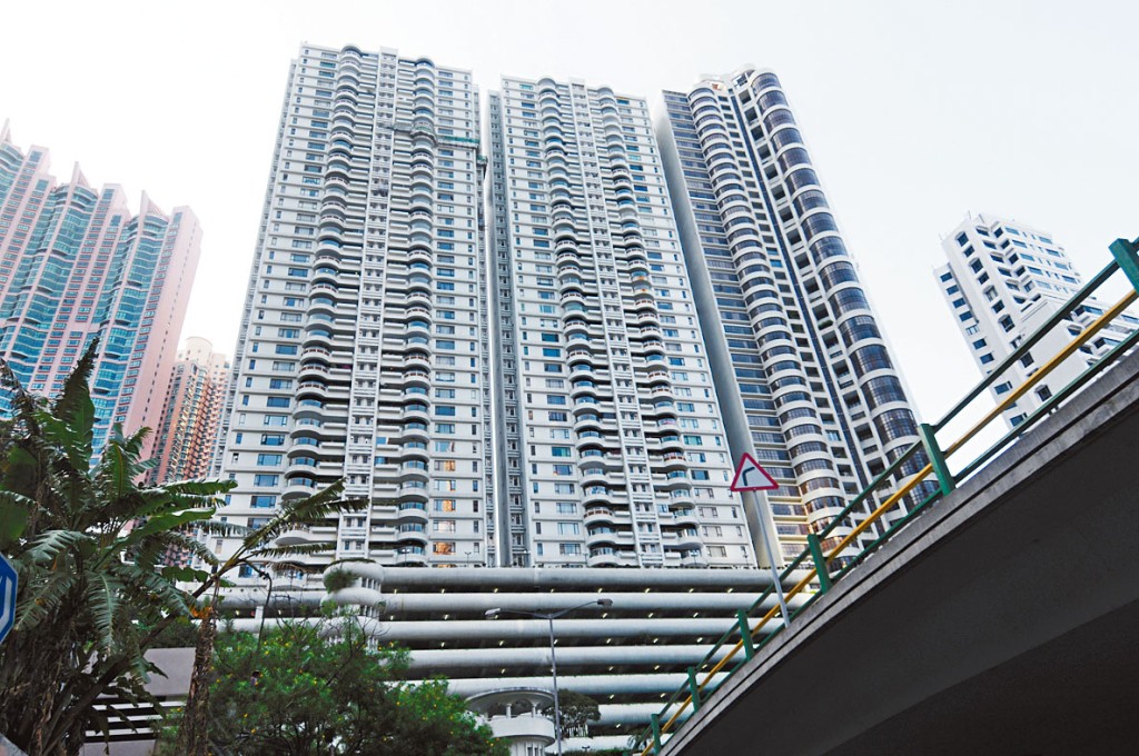 中半山花園台3座高層B室，新近減價至約1億售出，呎價35361元。