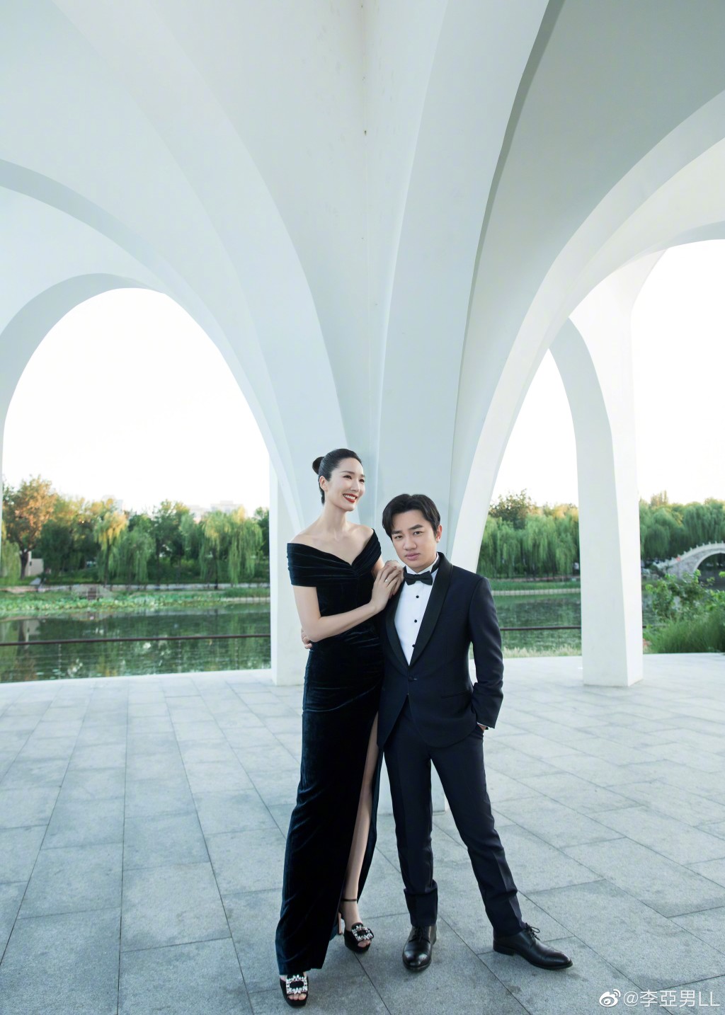 王祖藍與李亞男曾被指是「長短腳之戀」，於2015年結婚。