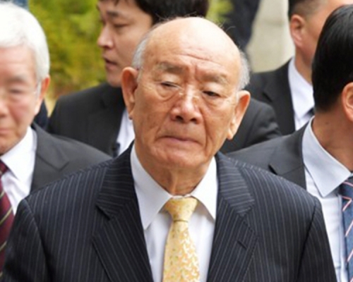 南韓前總統全斗煥涉嫌誹謗「五一八光州事件」死者及遺屬一案，於光州地方法院作一審宣判，他被判有期徒刑8個月，緩刑2年。網圖
