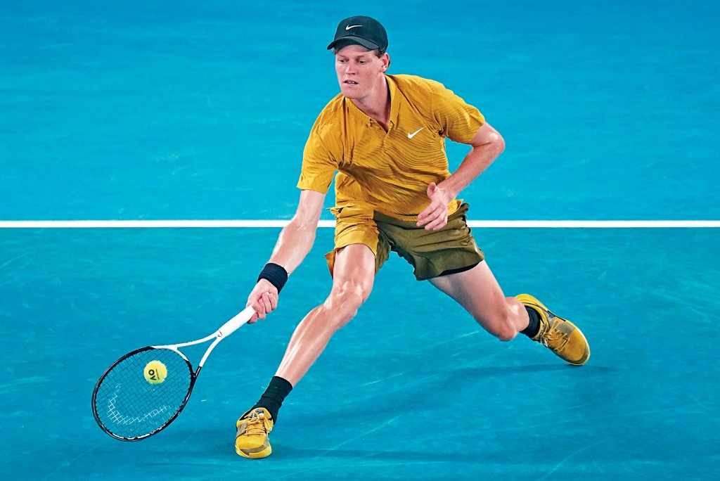 贊歷克冼拿驚險晉級16強。