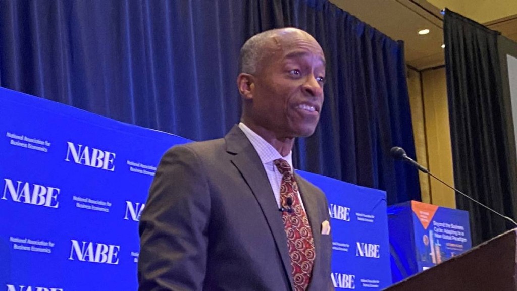 聯儲局副主席稱就業市場穩定 利率大致處於「中性區間」