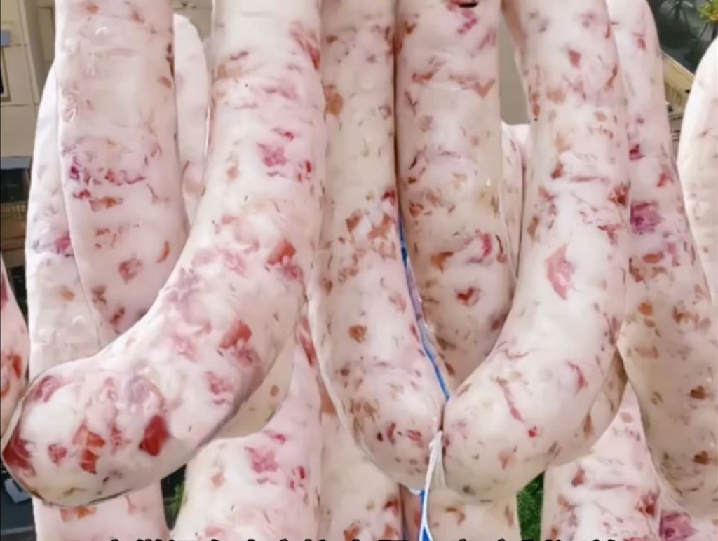 網民紛紛分享「九肥一瘦」版臘腸。抖音@游明消息