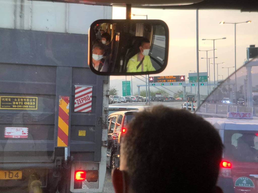現場交通擠塞,網民Colin McKen圖。屯門公路塞車關注組FB