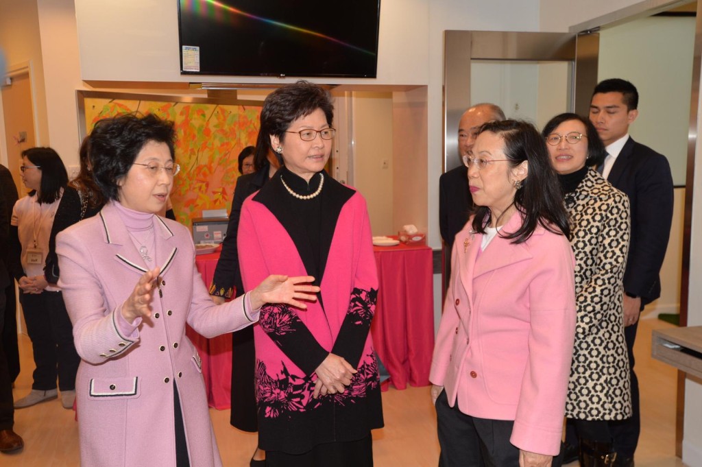 林鄭月娥讚揚基金會多年來透過提升大眾對乳癌的認識,推廣乳健教育及乳健檢查,為患者及其家屬提供支援等,致力減低本地乳癌威脅。