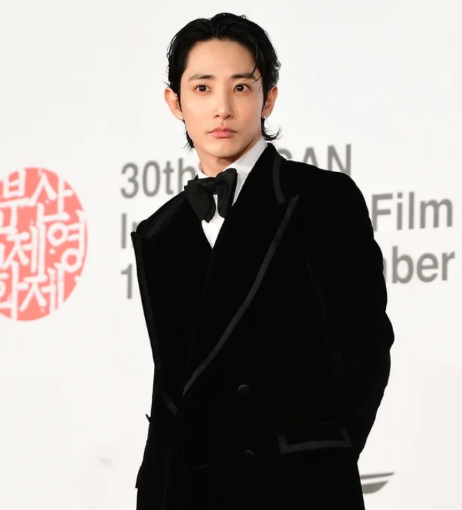 李洙赫