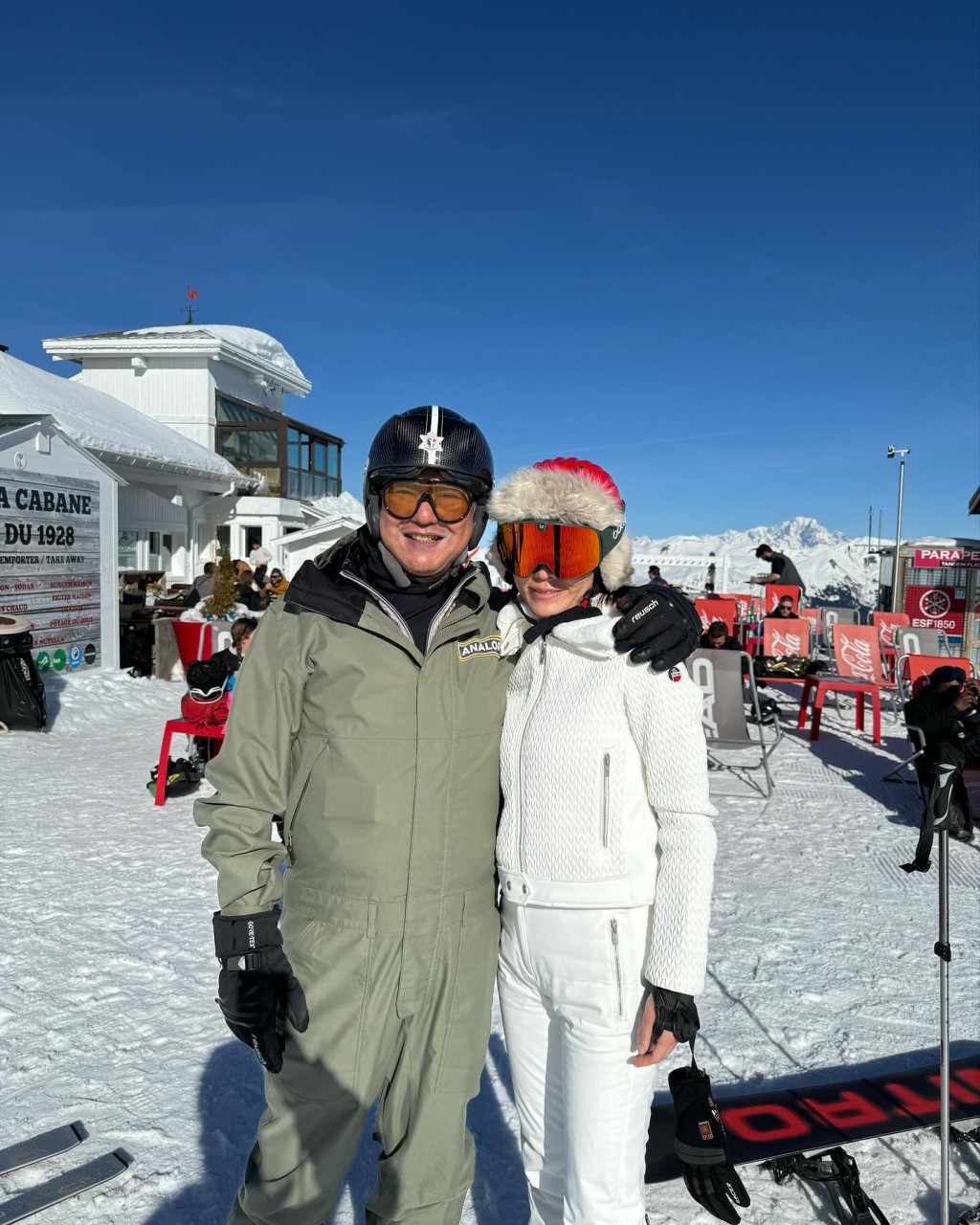 李美慧在IG上载去滑雪的相片。