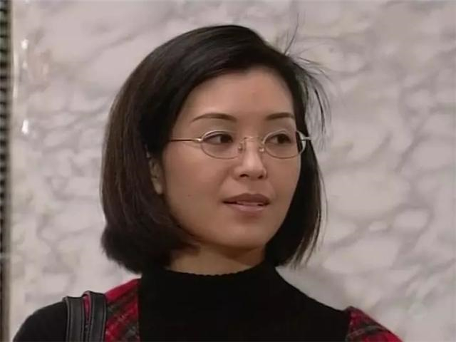伍詠薇轉投TVB後，拍過《天地男兒》等代表作。