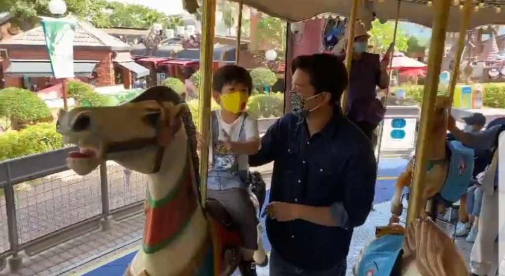 小孩子開心父母都開心。