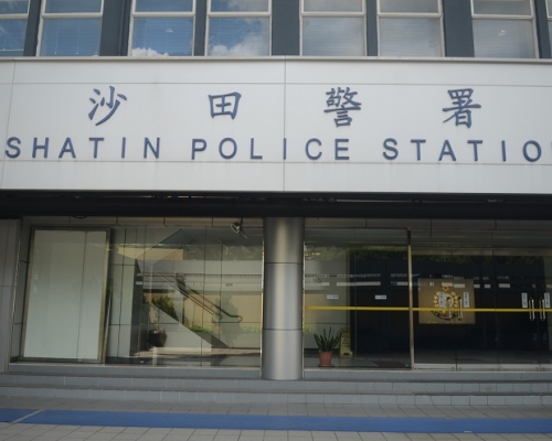 马会沙田宿舍前职员储物柜疑被撬开。资料图片