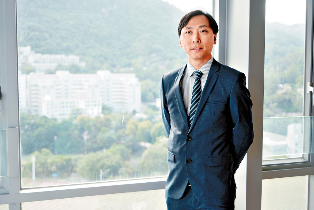 孔永樂表示，在首年暑假，學生將前往北京外交學院接受專業外交培訓，並指「國際事務很多時候都離不開中國」。