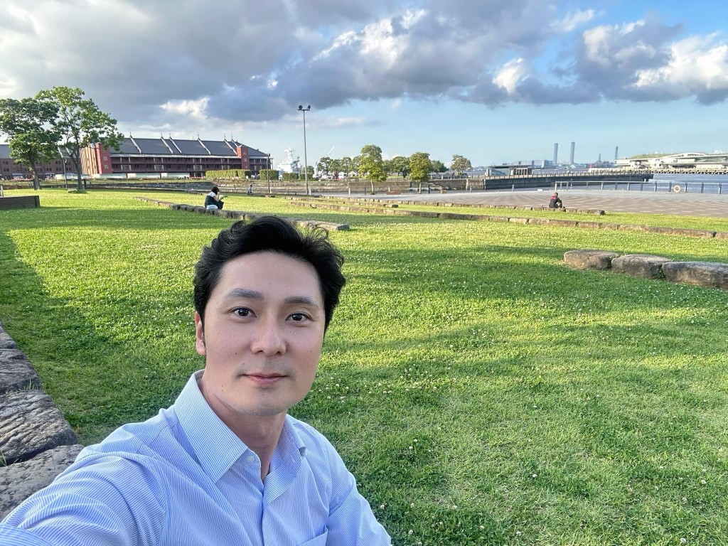姚亦澧轉到劇組後,曾試過全年零工作。 姚亦澧轉到劇組後,曾試過全年零工作。
