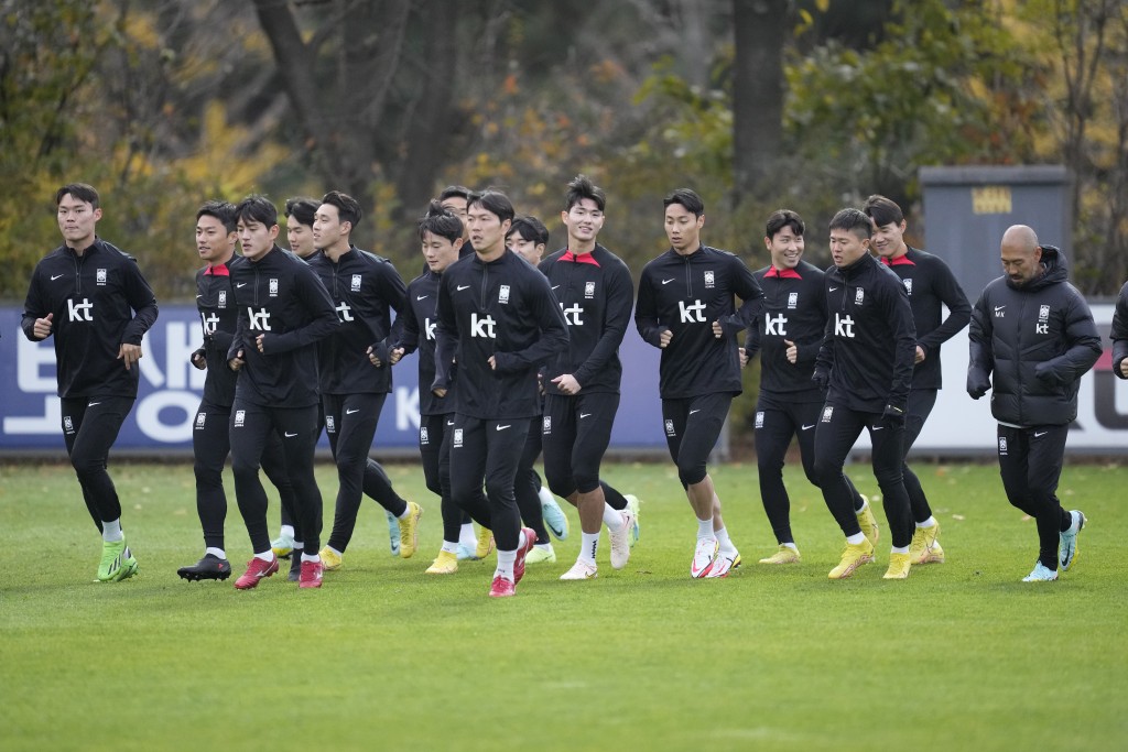 南韩国家队正在进行集训。  AP