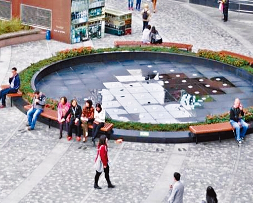 山頂廣場跳躍噴泉原貌。