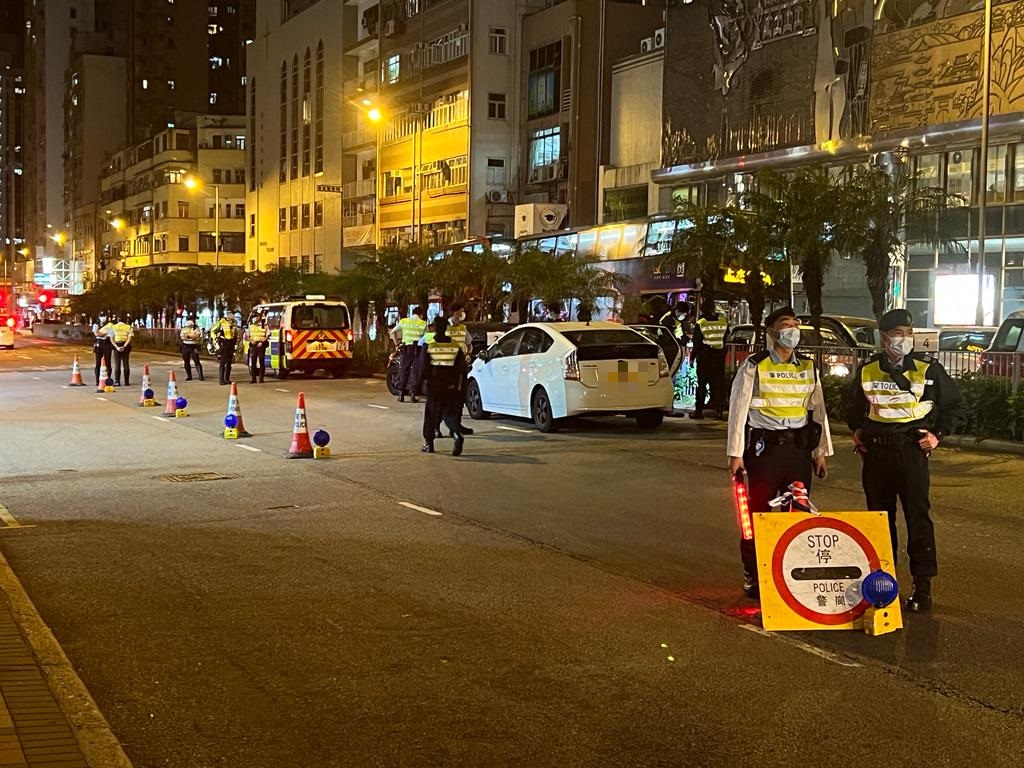西九龍警設路障。警方圖片
