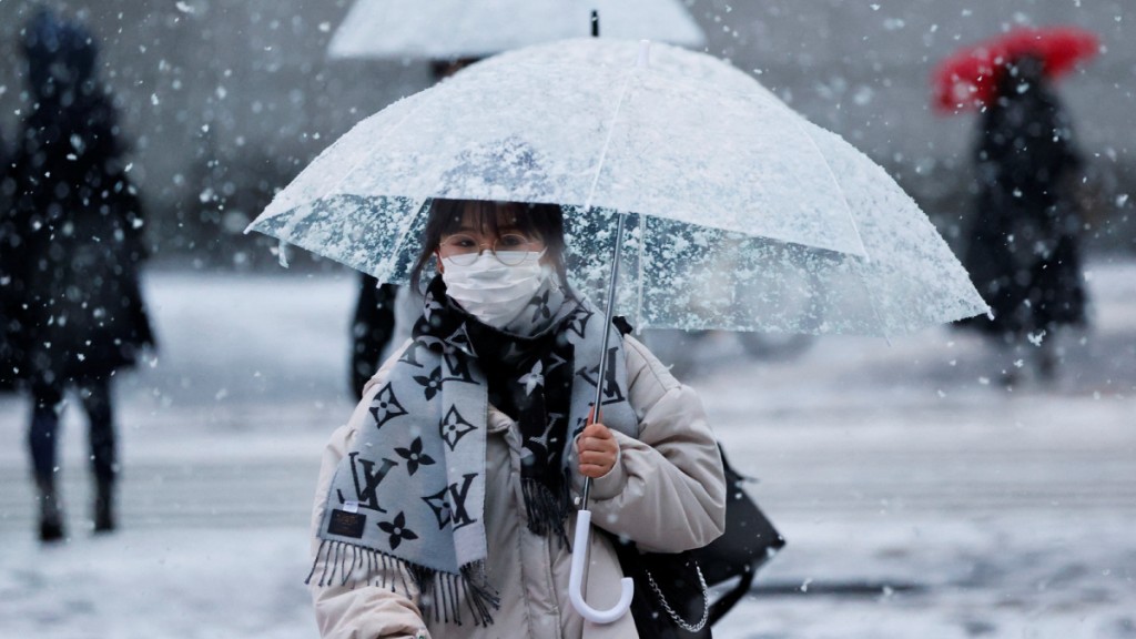 日本氣象廳預測關東甲信地方山區從明天中午過後到2月6日上午將降大雪。(路透社)