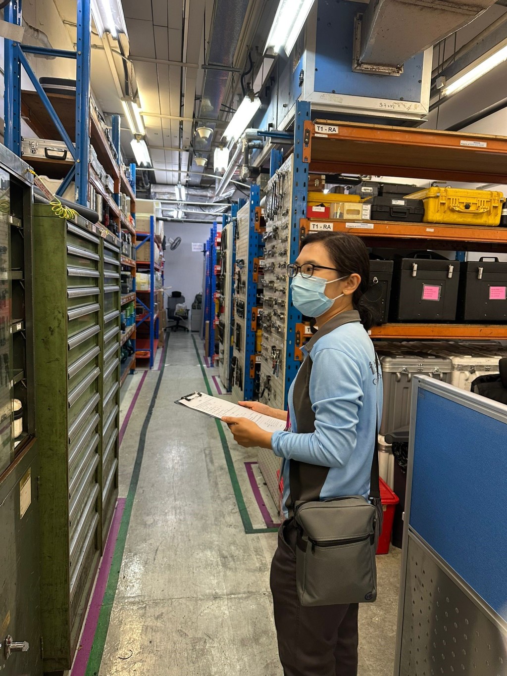 中心職員到機場視察患者工作地點的環境。