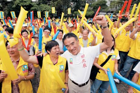 田北辰於2008年參與立法會選舉的九龍西直選。資料圖片 田北辰於2008年參與立法會選舉的九龍西直選。資料圖片