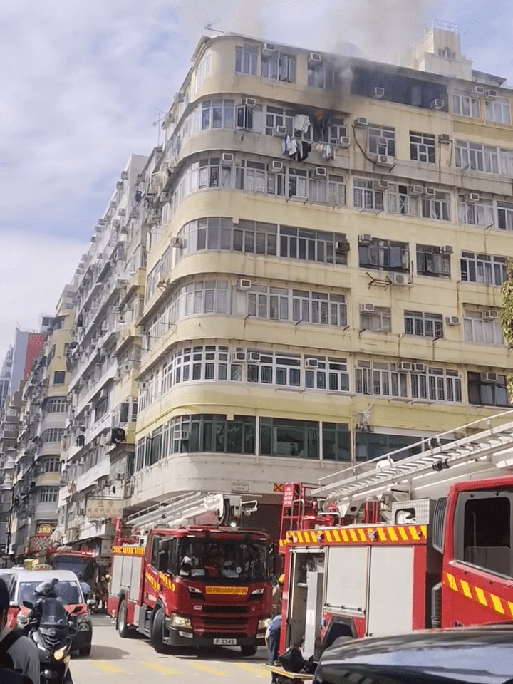 現場為旺角山東街71號一單位。FB:Peter Wong@車Cam L(香港群組) 現場為旺角山東街71號一單位。FB:Peter Wong@車Cam L(香港群組)