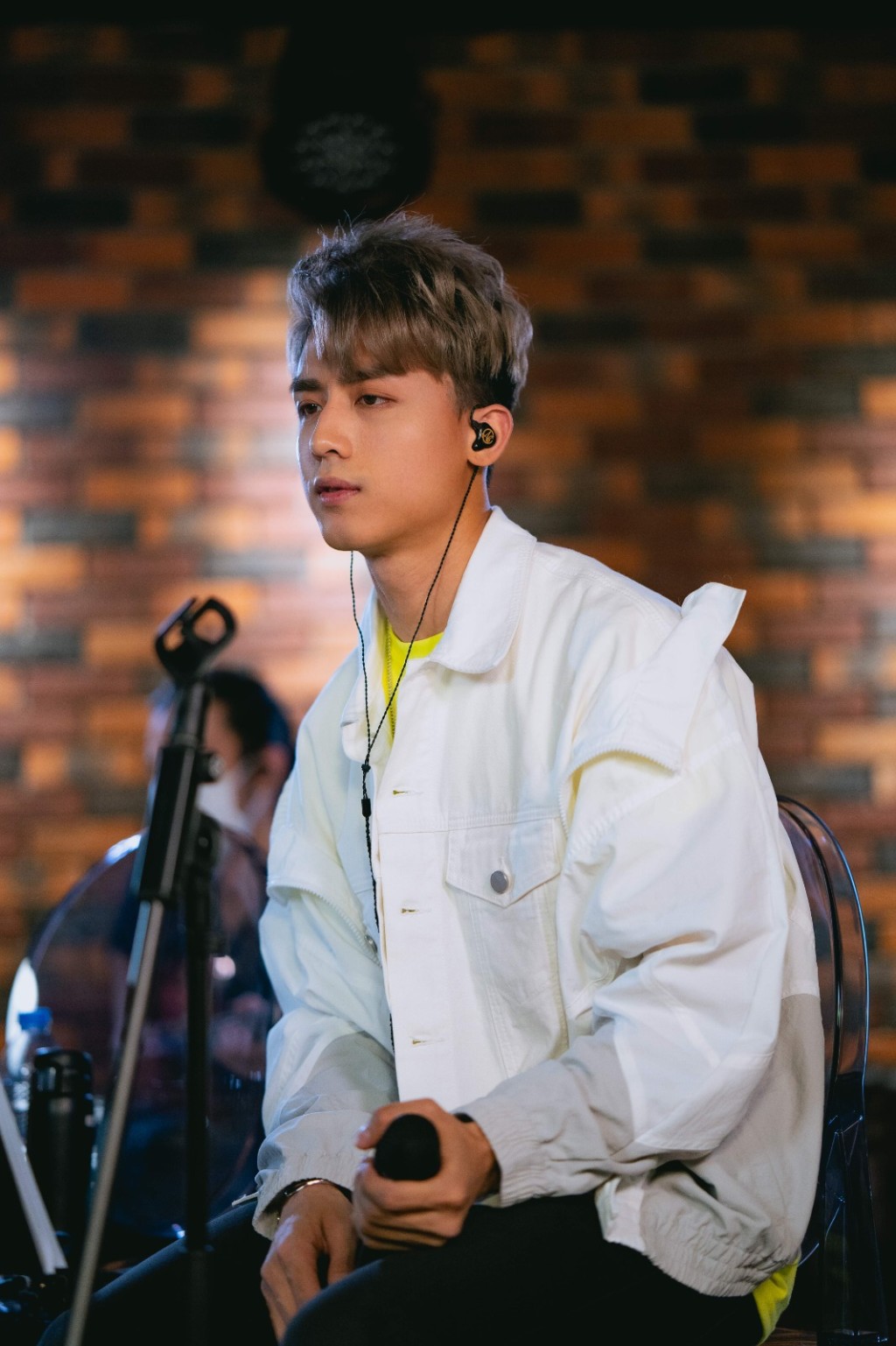 AK於節目中大讚Kenny好人,因為經常請他們回家吃飯