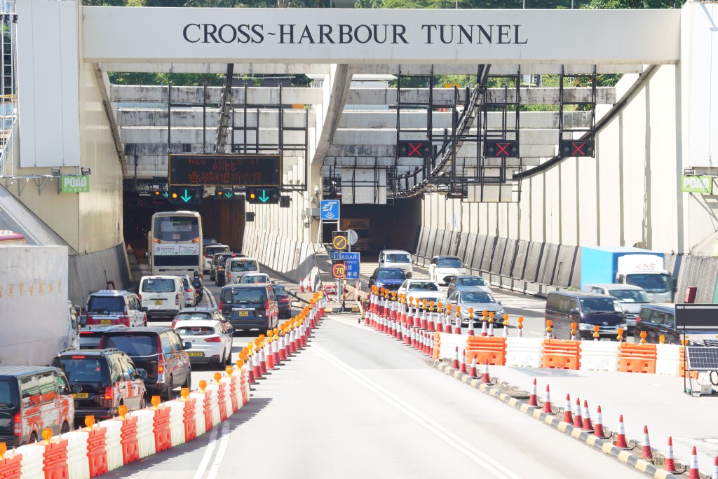 「易通行」服務供應商指紅磡海底隧道出現數據滯後問題。資料圖片