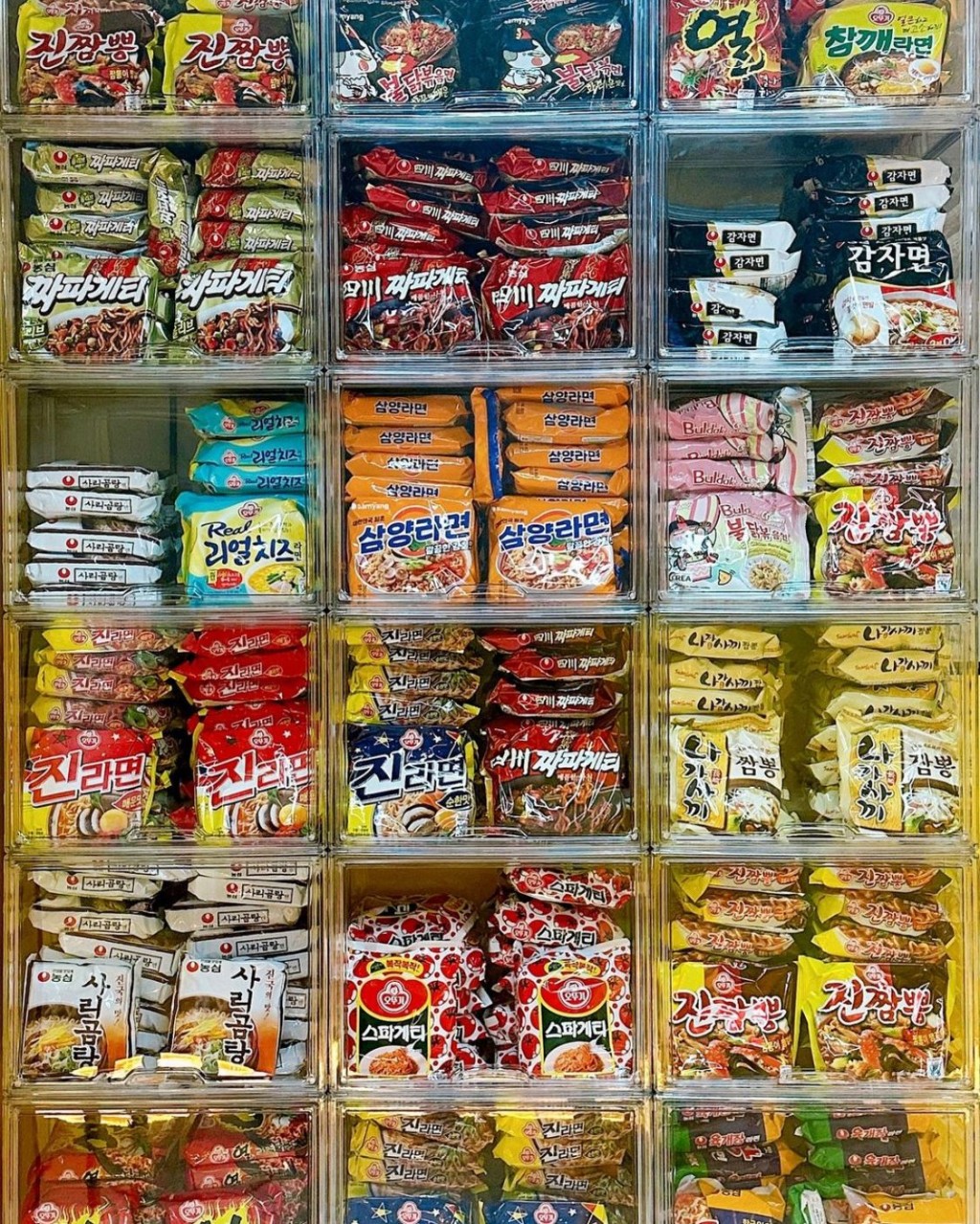 供應近20款不同品牌的韓國即食麵（圖片：Noodle Bridge instagram）