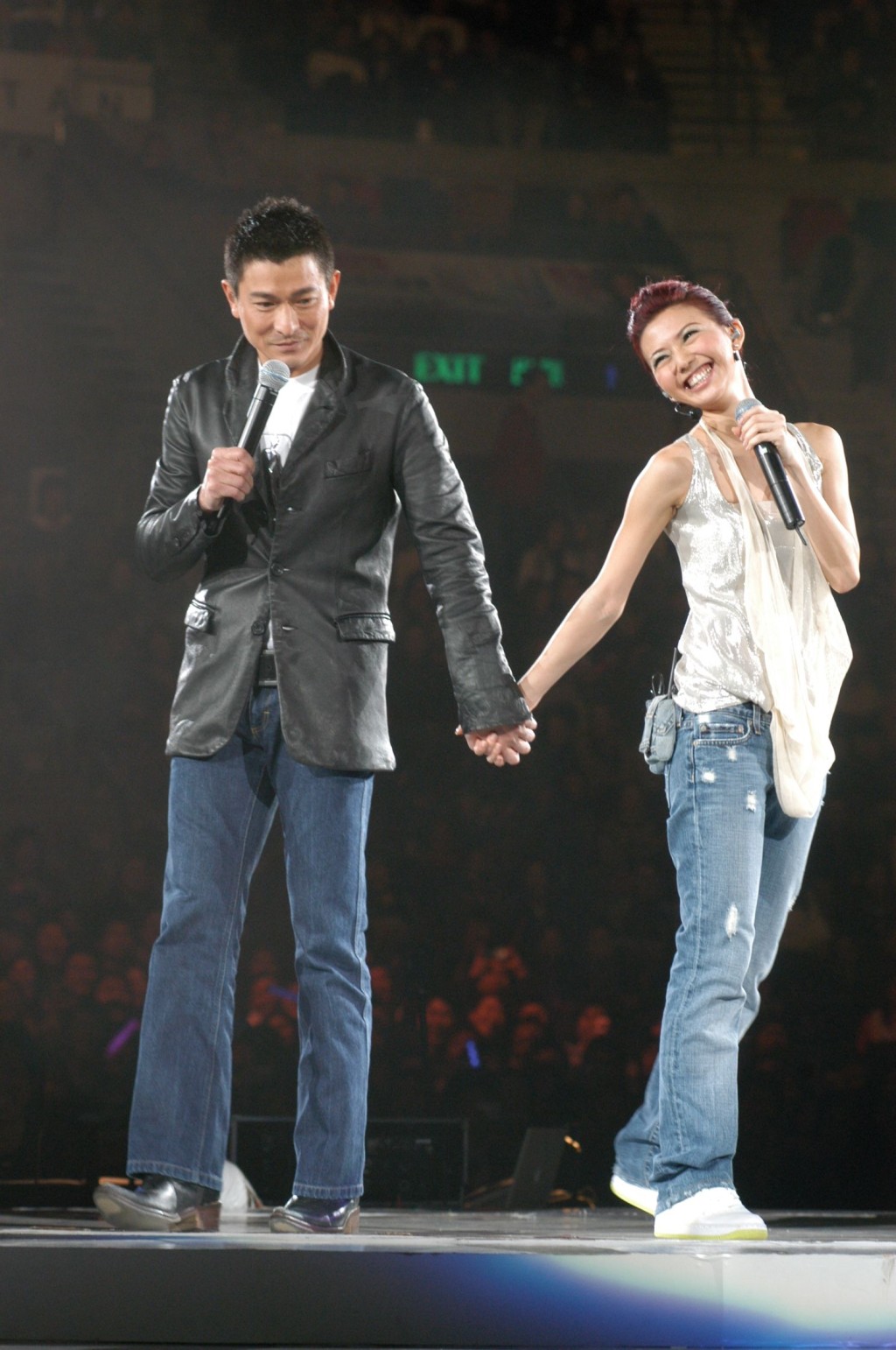 孙燕姿曾在香港举行演唱会，并邀得刘德华任嘉宾。