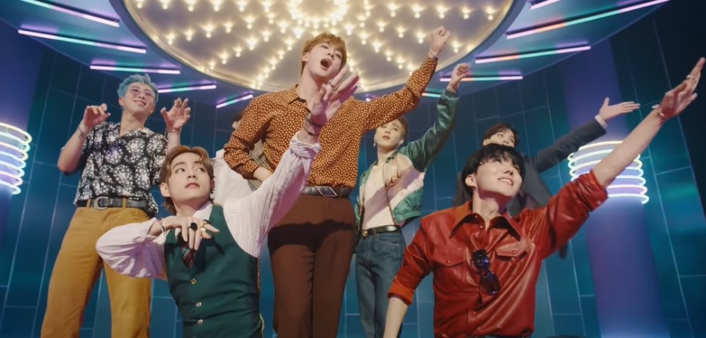 成員Jin（中）未有特寫鏡頭，惹來部分Fans不滿。