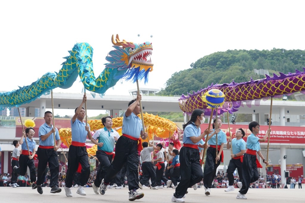 大匯演包括青少年團體表演舞獅舞龍和拳擊。