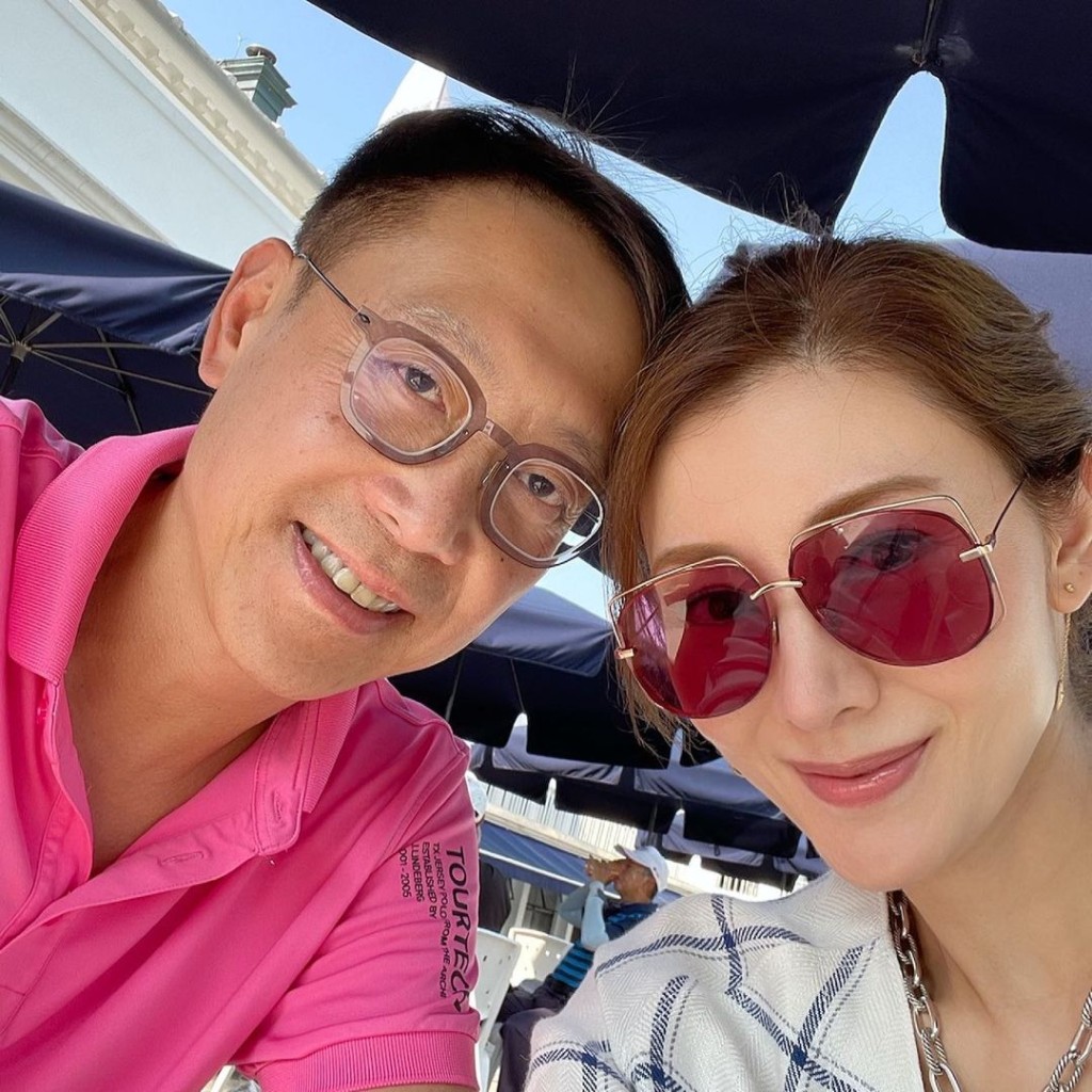 李嘉欣早前與許晉亨去打哥爾夫球。