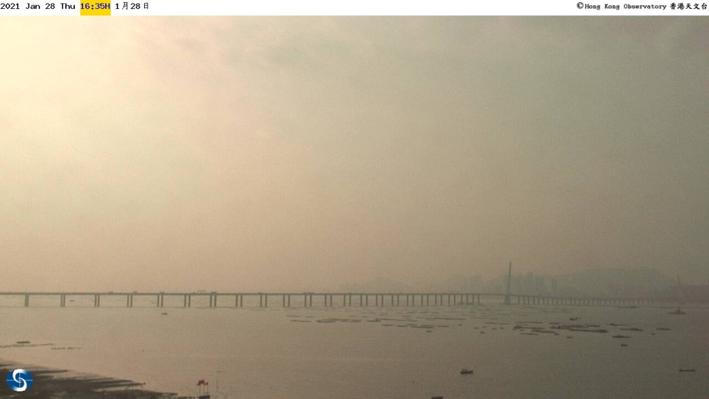 流浮山(望向西面)。天文台照片