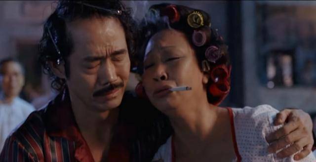 外界認為，上海隆昌公寓是周星馳《功夫》豬籠城寨原型。《功夫》劇照