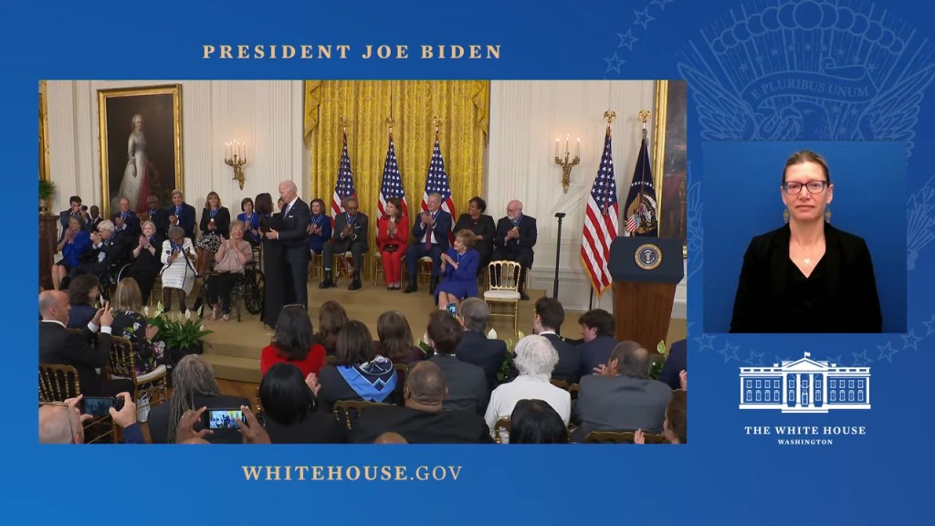 杨紫琼接受美国总统拜登祝贺。