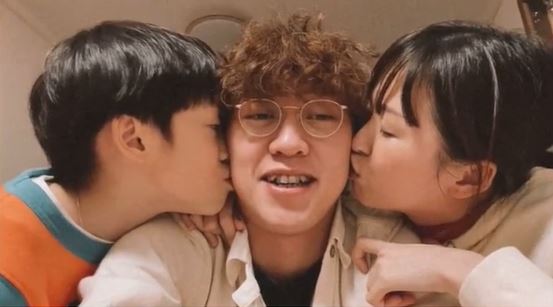 Tom和Leanne結婚多年,現育有一子。