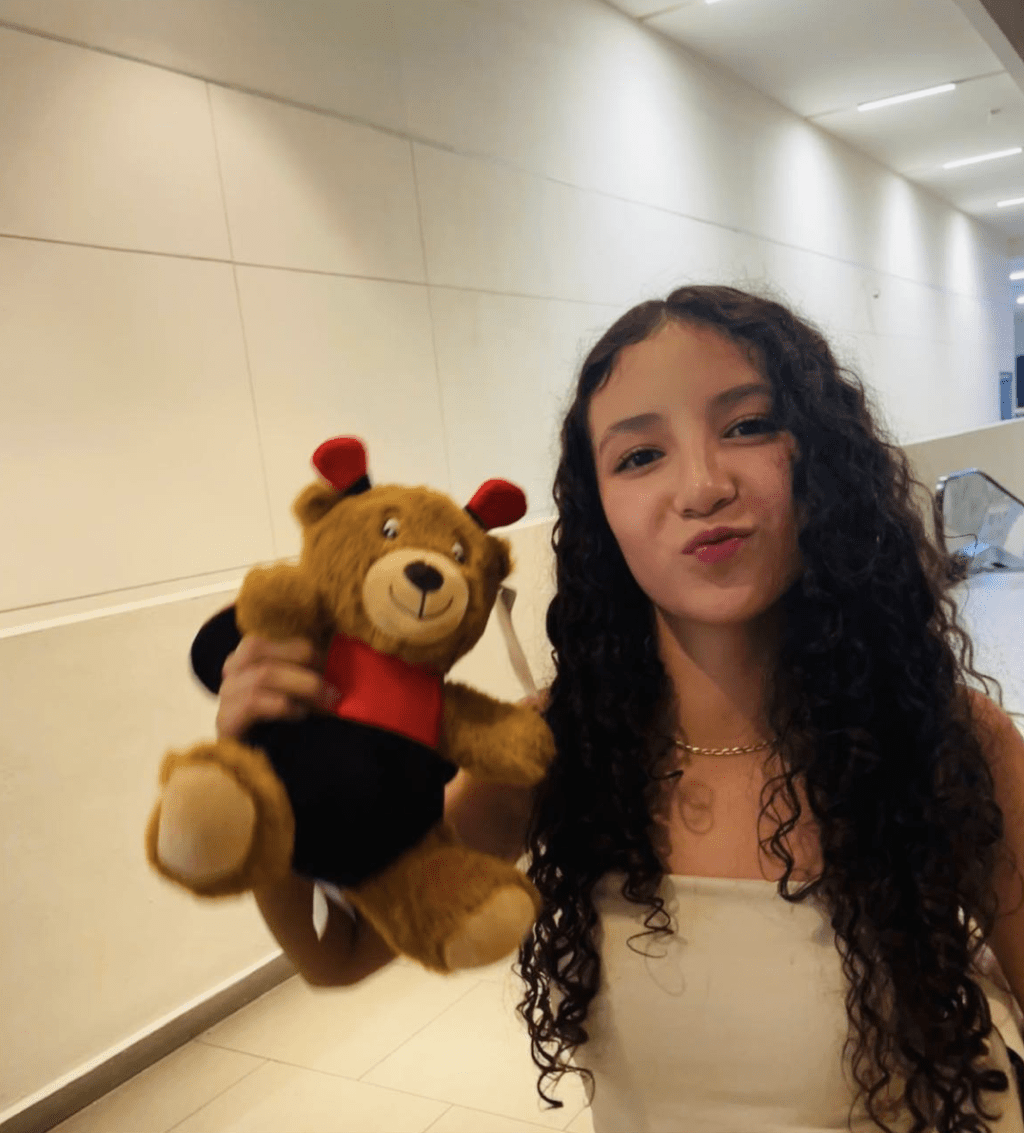 14歲少女帕洛瑪（Paloma Nicole Arellano Escobedo）在父親毫不知情下接受隆胸及豐臀手術，數日後於醫院離世。facebook@Csaa Arellano