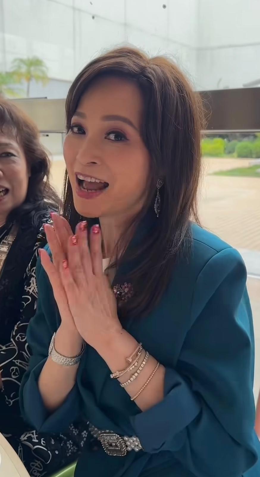 樊亦敏是圈內著名的隱形富婆。 樊亦敏是圈內著名的隱形富婆。