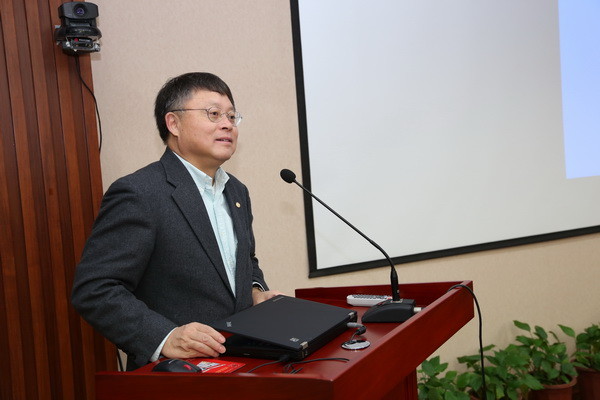 江綿恆已任上海科技大學校長10年。
