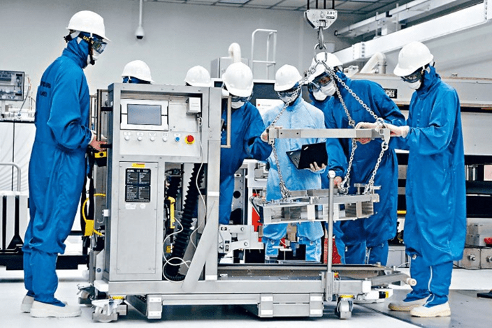 ASML公司的芯片光刻机。资料图片