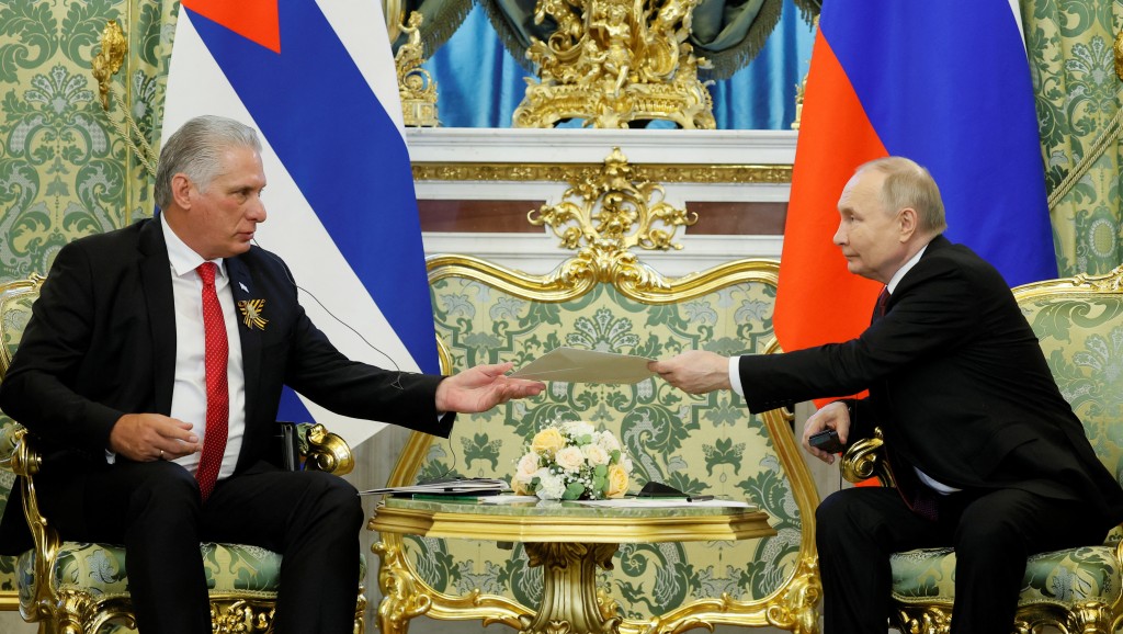 俄罗斯与古巴友好关系持续。路透社