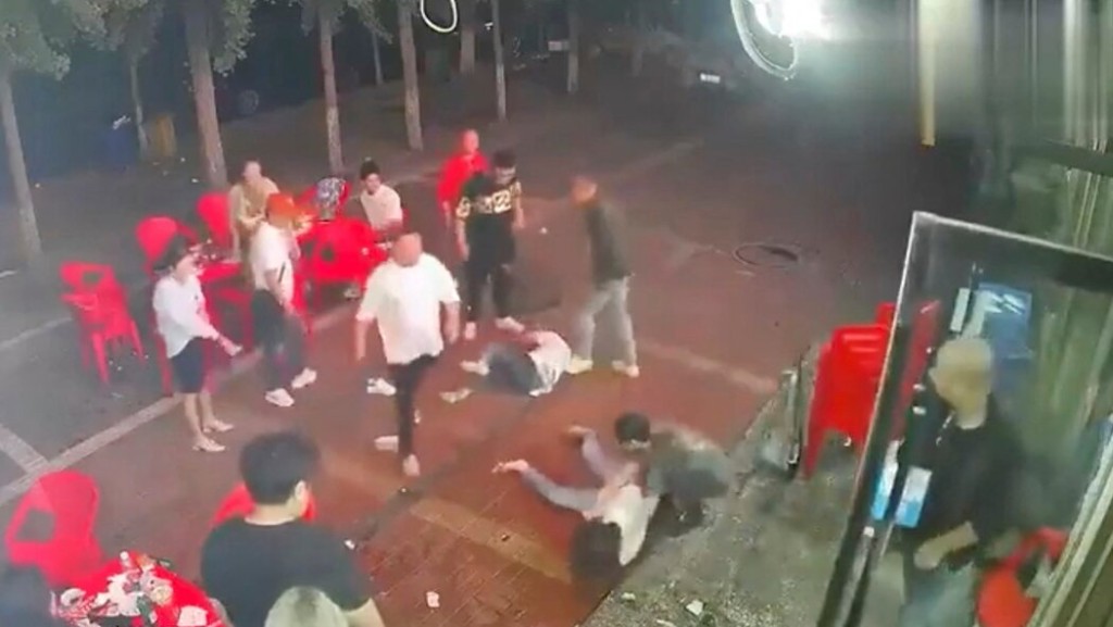 網民曾有傳被打的女子傷重死亡。資料圖片