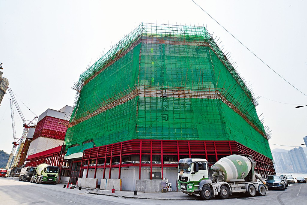 越秀地產東源街越秀冷藏倉庫及鄰近用地，將建4座23至27層高的商住物業。
