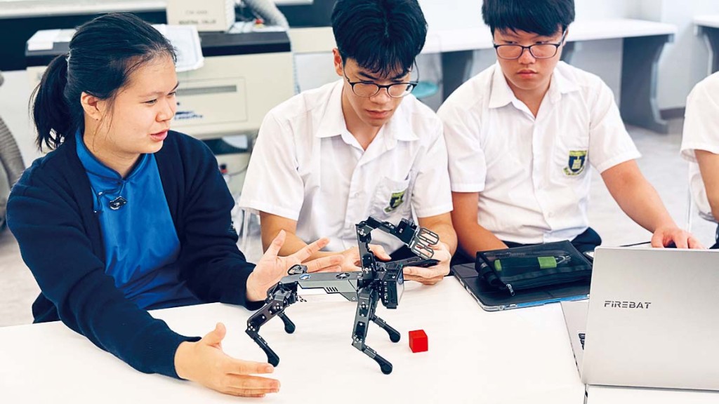 陳思慈校長指推動科技教育並非只追求技術成果,亦希望學生在學習過程中建立品格。 陳思慈校長指推動科技教育並非只追求技術成果,亦希望學生在學習過程中建立品格。