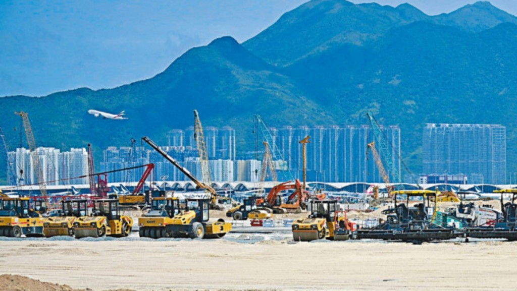 前「三跑」棚架工認助「工頭」收賄4.3萬元,准保釋候判。 資料圖片