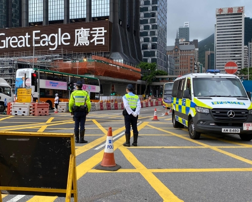 警方在相關地點作高姿態巡邏。警方FB圖片