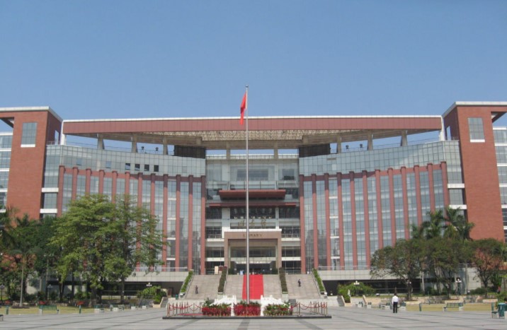 广州暨南大学校园。