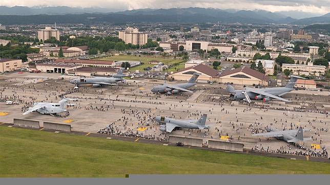 駐日本美軍橫田空軍基地。