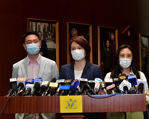 李慧琼料政府班子調動始於施政方針有變動。