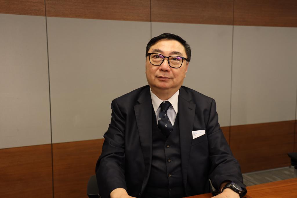 邁進土木結構工程顧問有限公司董事總經理蔡少聰指，業界掀加薪挖角潮。