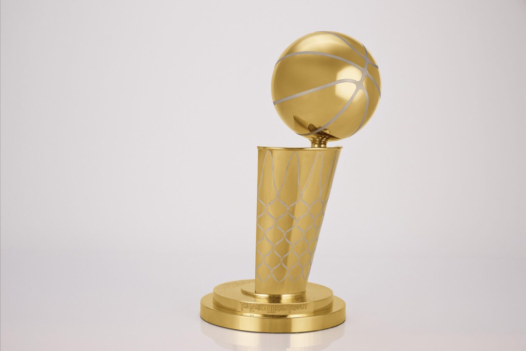 新设计的总冠军奖座。NBA官网图片